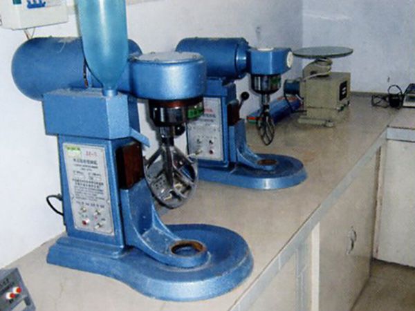 物理試驗(yàn)室一角